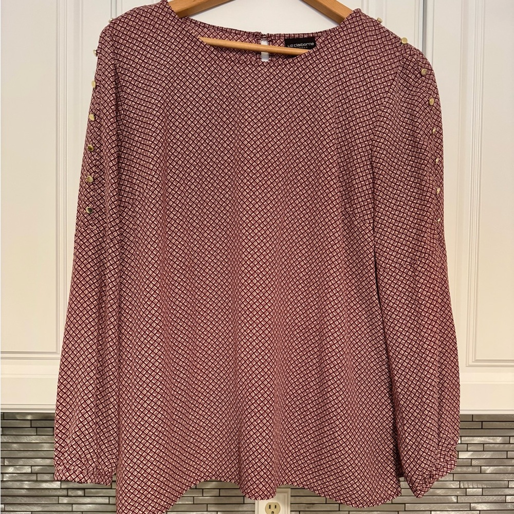 Beautiful Liz Claiborne blouse with cute button detailing